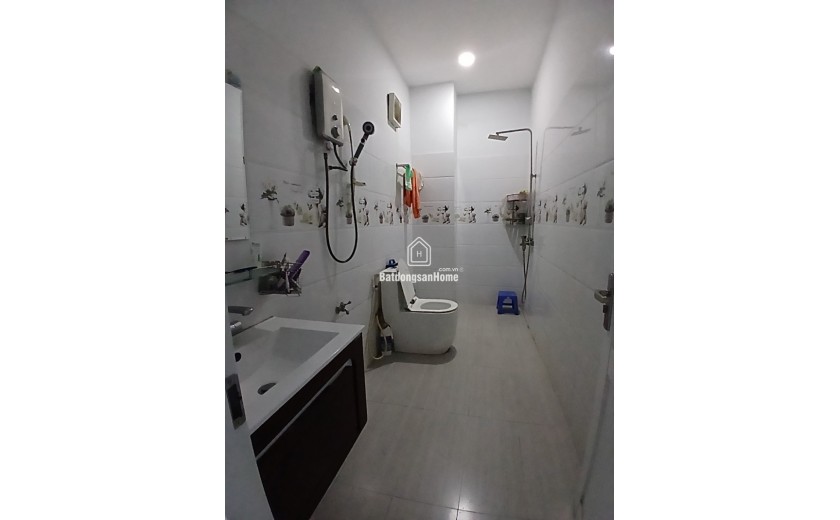 Bán nhà 3 tầng, 3PN Trần Thị Điệu, Phước Long, TP HCM. DT 95m2, SH, giá 7.35 tỷ. LH 0933125879